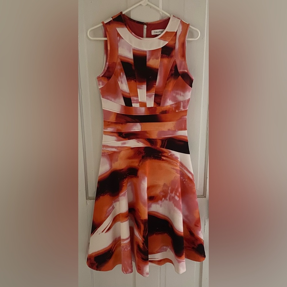 Calvin Klein Abstract Print
Sleeveless Fit & Flare Dress